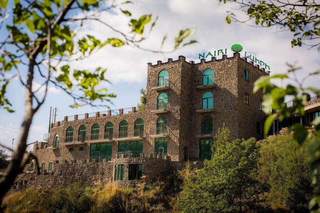 Nairi Hotel Jermuk Ngoại thất bức ảnh