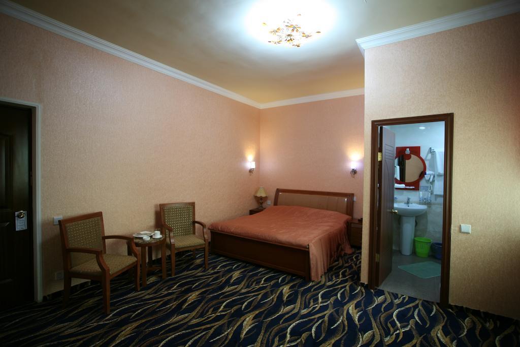 Nairi Hotel Jermuk Ngoại thất bức ảnh