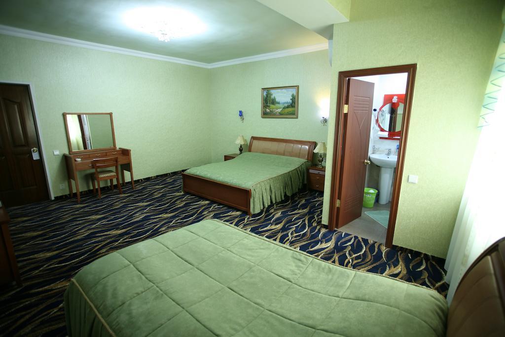 Nairi Hotel Jermuk Ngoại thất bức ảnh