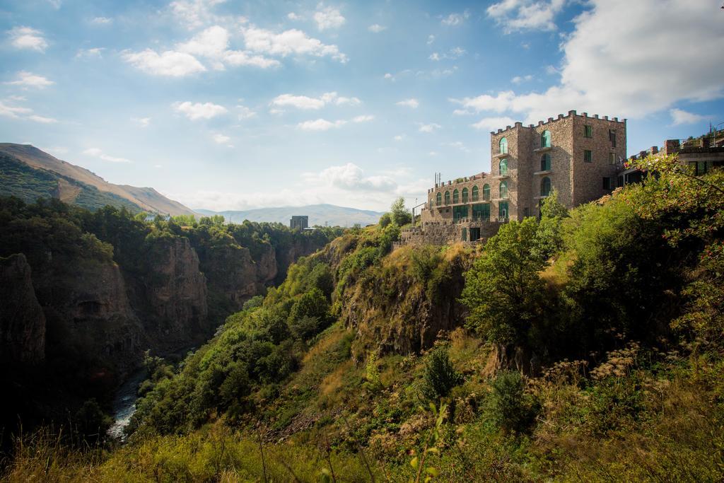 Nairi Hotel Jermuk Ngoại thất bức ảnh