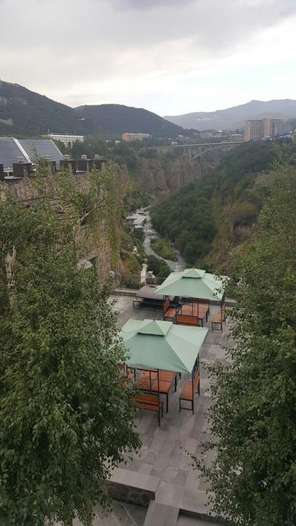 Nairi Hotel Jermuk Ngoại thất bức ảnh